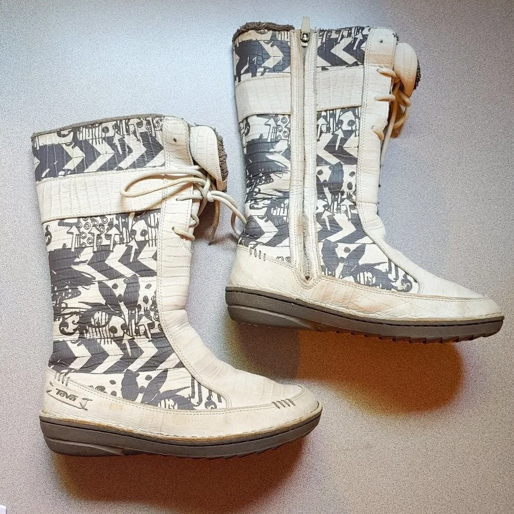Teva x Spyder Kiru Boots Women's size 6 Gray & Cream Fur Lined Lace Up